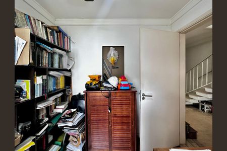 Casa à venda com 250m², 3 quartos e 3 vagasEscritório