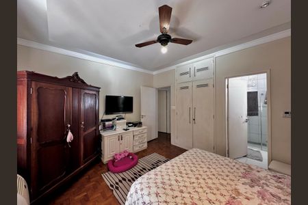 Casa à venda com 250m², 3 quartos e 3 vagasSuíte