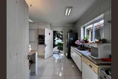 Casa à venda com 250m², 3 quartos e 3 vagasCozinha