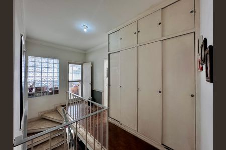 Casa à venda com 250m², 3 quartos e 3 vagasCorredor Quartos