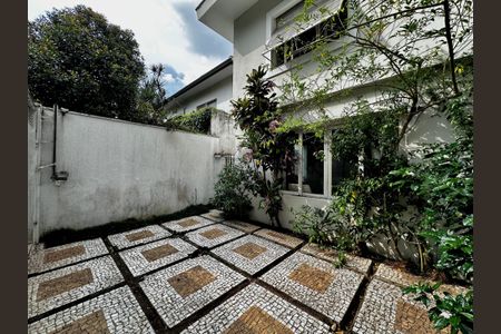 Casa à venda com 250m², 3 quartos e 3 vagasGaragem