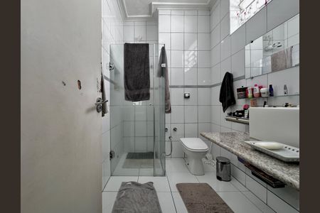 Casa à venda com 250m², 3 quartos e 3 vagasBanheiro da Suíte