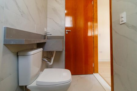 Casa à venda com 140m², 3 quartos e 3 vagasBanheiro da Suíte 2