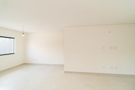 Casa à venda com 140m², 3 quartos e 3 vagasSala