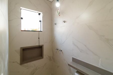 Casa à venda com 140m², 3 quartos e 3 vagasBanheiro da Suíte 2