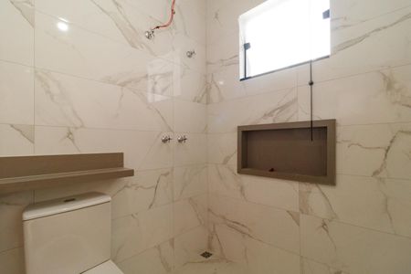 Casa à venda com 140m², 3 quartos e 3 vagasBanheiro da Suíte 1