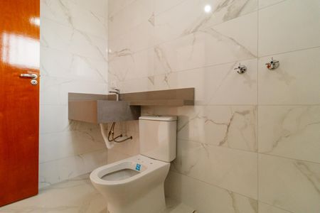 Casa à venda com 140m², 3 quartos e 3 vagasBanheiro da Suíte 1