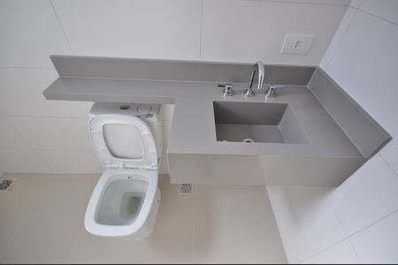 Casa à venda com 150m², 3 quartos e 2 vagasBanheiro da Suíte 2