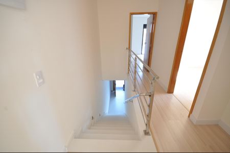 Casa à venda com 150m², 3 quartos e 2 vagasHall de acesso aos quartos