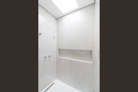 Casa à venda com 250m², 3 quartos e 3 vagas Casa à venda com 250m², 3 quartos e 3 vagasBanheiro da Suíte 2