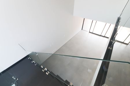 Casa à venda com 250m², 3 quartos e 3 vagas Casa à venda com 250m², 3 quartos e 3 vagasSala