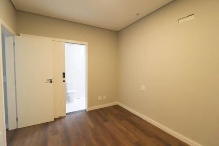 Casa à venda com 250m², 3 quartos e 3 vagas Casa à venda com 250m², 3 quartos e 3 vagasSuíte 2