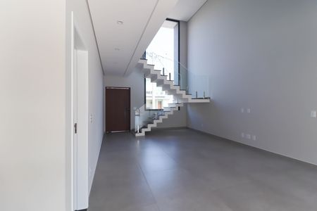 Casa à venda com 250m², 3 quartos e 3 vagas Casa à venda com 250m², 3 quartos e 3 vagasSala