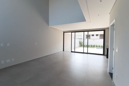 Casa à venda com 250m², 3 quartos e 3 vagas Casa à venda com 250m², 3 quartos e 3 vagasSala