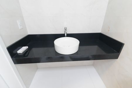 Casa à venda com 250m², 3 quartos e 3 vagas Casa à venda com 250m², 3 quartos e 3 vagasBanheiro da Suíte 2