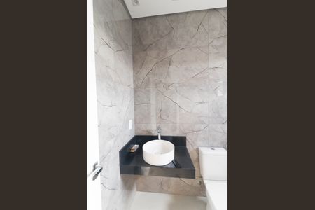 Casa à venda com 250m², 3 quartos e 3 vagas Casa à venda com 250m², 3 quartos e 3 vagasBanheiro da Suíte 1