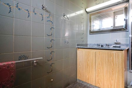 Casa à venda com 280m², 5 quartos e 3 vagasBanheiro da Suíte