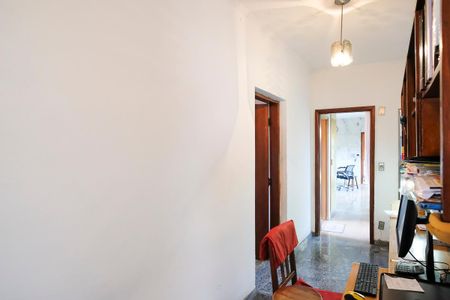 Casa à venda com 280m², 5 quartos e 3 vagasEscritório