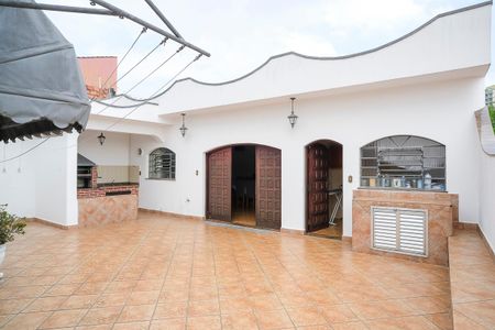 Casa à venda com 453m², 4 quartos e 3 vagasQuintal