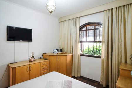 Casa à venda com 453m², 4 quartos e 3 vagasQuarto 2