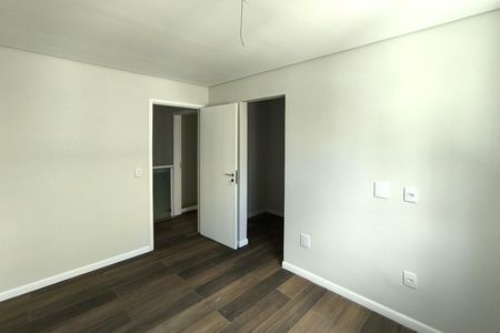 Casa de condomínio à venda com 190m², 3 quartos e 4 vagasSuíte 1 