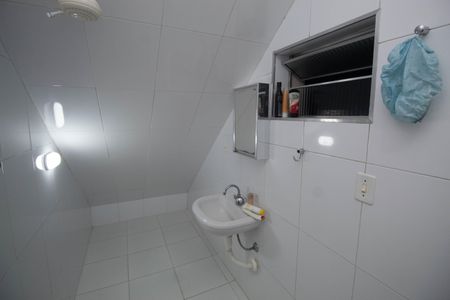 Casa à venda com 125m², 3 quartos e 2 vagas Casa à venda com 125m², 3 quartos e 2 vagasBanheiro 2