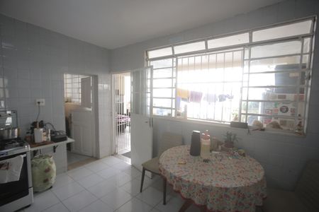 Casa para alugar com 250m², 4 quartos e 3 vagasCozinha