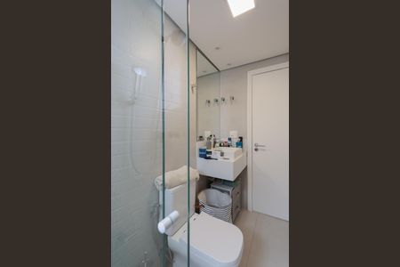 Apartamento à venda com 233m², 5 quartos e 4 vagas Apartamento à venda com 233m², 5 quartos e 4 vagasBanheiro da Suíte 3