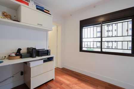 Apartamento à venda com 233m², 5 quartos e 4 vagas Apartamento à venda com 233m², 5 quartos e 4 vagasSuíte 5/Escritório