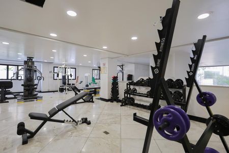 Apartamento à venda com 233m², 5 quartos e 4 vagas Apartamento à venda com 233m², 5 quartos e 4 vagasÁrea comum - Academia