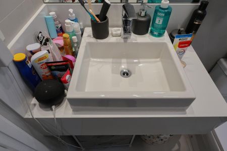 Apartamento à venda com 233m², 5 quartos e 4 vagas Apartamento à venda com 233m², 5 quartos e 4 vagasBanheiro da Suíte 2