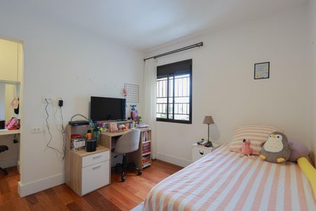 Apartamento à venda com 233m², 5 quartos e 4 vagas Apartamento à venda com 233m², 5 quartos e 4 vagasSuíte 2