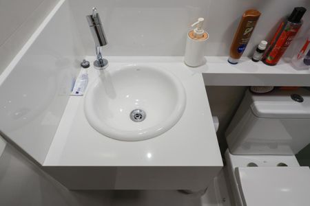 Apartamento à venda com 233m², 5 quartos e 4 vagas Apartamento à venda com 233m², 5 quartos e 4 vagasBanheiro da Suíte 4