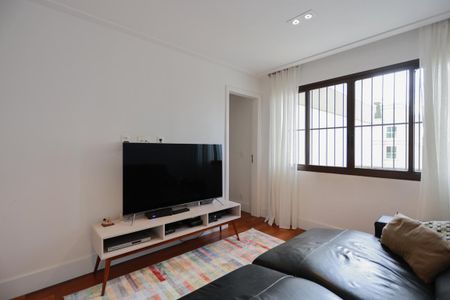 Apartamento à venda com 233m², 5 quartos e 4 vagas Apartamento à venda com 233m², 5 quartos e 4 vagasSala de TV