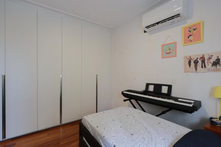 Apartamento à venda com 233m², 5 quartos e 4 vagas Apartamento à venda com 233m², 5 quartos e 4 vagasSuíte 3