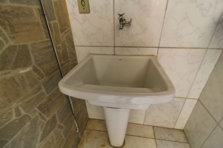 Casa para alugar com 60m², 2 quartos e sem vaga Área de Serviço