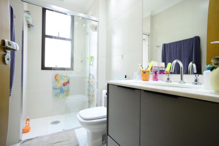 Apartamento à venda com 210m², 4 quartos e 4 vagasBanheiro Suíte 2