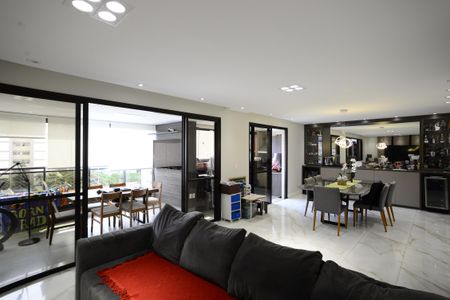 Apartamento à venda com 210m², 4 quartos e 4 vagasSala