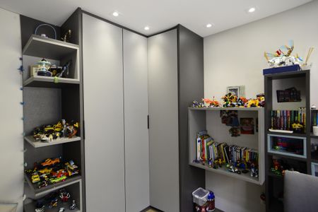 Apartamento à venda com 210m², 4 quartos e 4 vagasSuíte 2