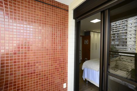 Apartamento à venda com 210m², 4 quartos e 4 vagasSuíte 4 Varanda