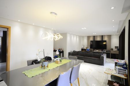 Apartamento à venda com 210m², 4 quartos e 4 vagasSala