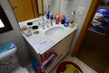 Apartamento à venda com 210m², 4 quartos e 4 vagasBanheiro Suíte 3