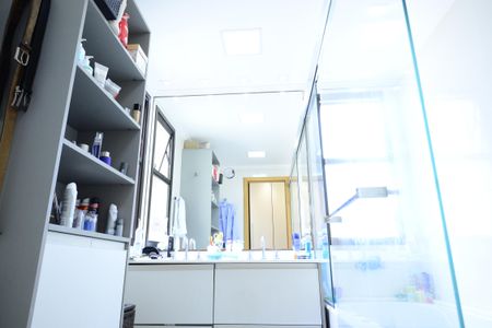 Apartamento à venda com 210m², 4 quartos e 4 vagasBanheiro Suíte 4