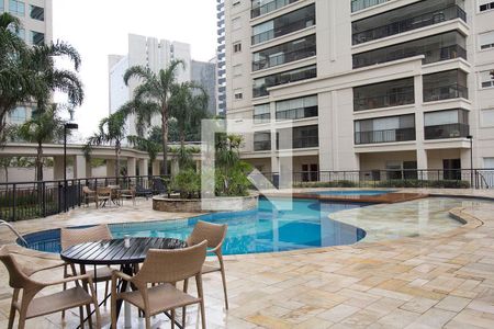 Apartamento para alugar com 160m², 3 quartos e 2 vagas Apartamento para alugar com 160m², 3 quartos e 2 vagasPiscina externa