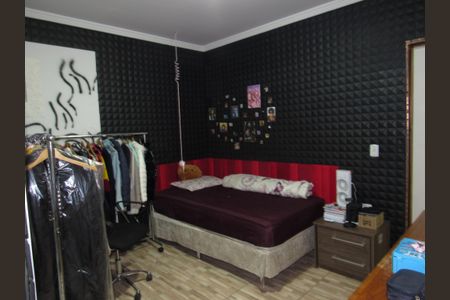 Casa à venda com 242m², 4 quartos e 4 vagasQuarto 3