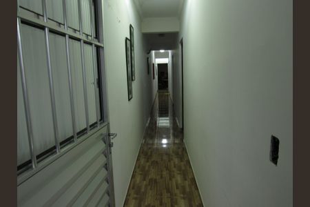 Casa à venda com 242m², 4 quartos e 4 vagasCorredor superior