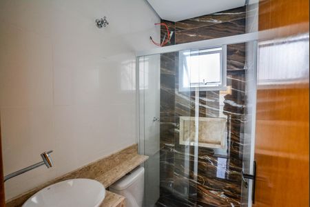 Apartamento à venda com 99m², 2 quartos e 2 vagas Apartamento à venda com 99m², 2 quartos e 2 vagasBanheiro da Suíte