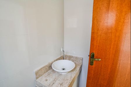 Apartamento à venda com 99m², 2 quartos e 2 vagas Apartamento à venda com 99m², 2 quartos e 2 vagasBanheiro de serviço