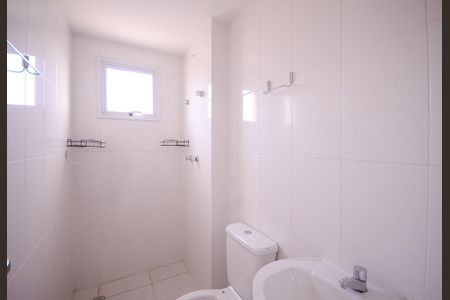 Apartamento à venda com 57m², 2 quartos e 2 vagasBanheiro do quarto 2 