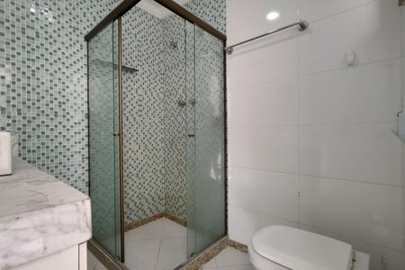 Casa à venda com 363m², 3 quartos e 4 vagasSuíte 1 Banheiro